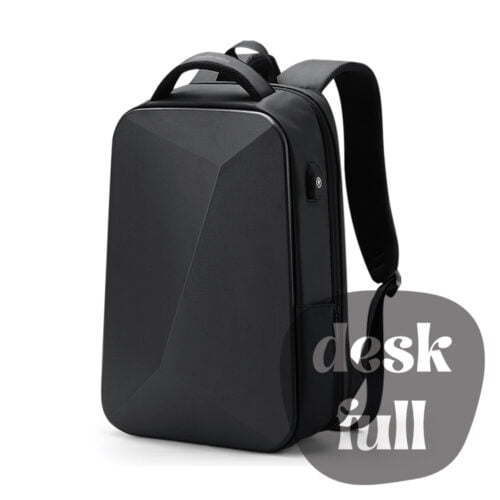 Sac à dos résistant et robuste de couleur noir.