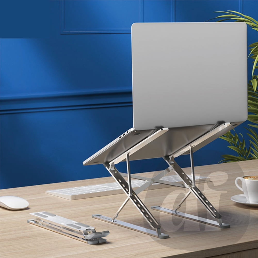 Support pour ordinateur portable en aluminium sur un bureau.