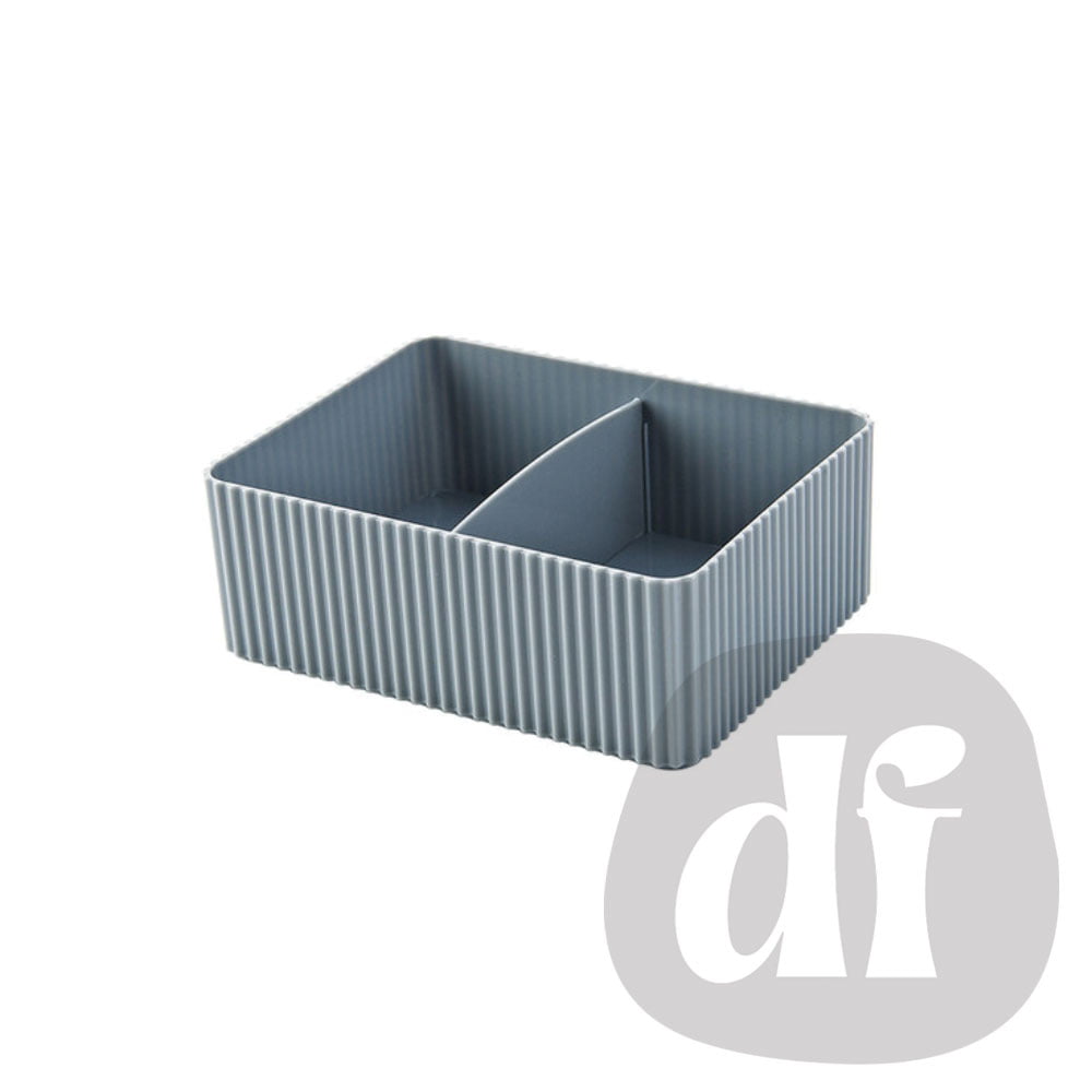 Boite de rangement avec deux compartiments.